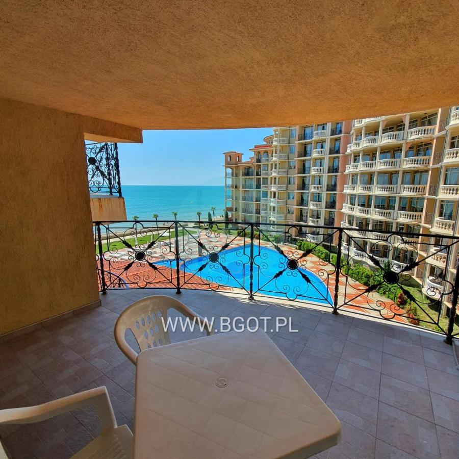 Andalucia Beach - Sea Viev Apartments النايت المظهر الخارجي الصورة