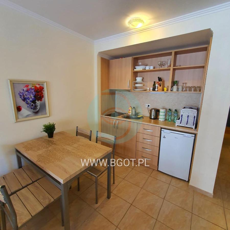 Andalucia Beach - Sea Viev Apartments النايت المظهر الخارجي الصورة